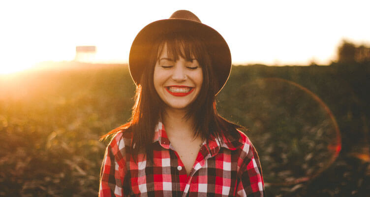 woman smiling with straight teeth